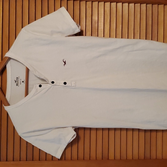 Hollister Other - Hollister Tee